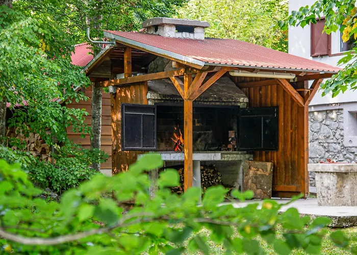 Casa de Férias Ravno By Interhome *